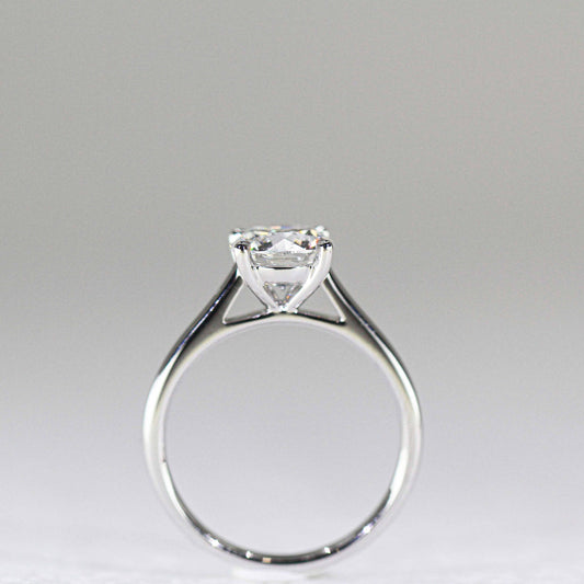 In-Stock 1.51cts Round Shape Lab Grown Diamond Ring (LIZ - R24801RD)