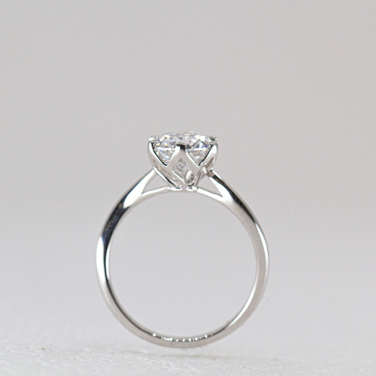 In-Stock 1.70cts Round Shape Lab Grown Diamond Ring (AMARYLLIS – TM0532)