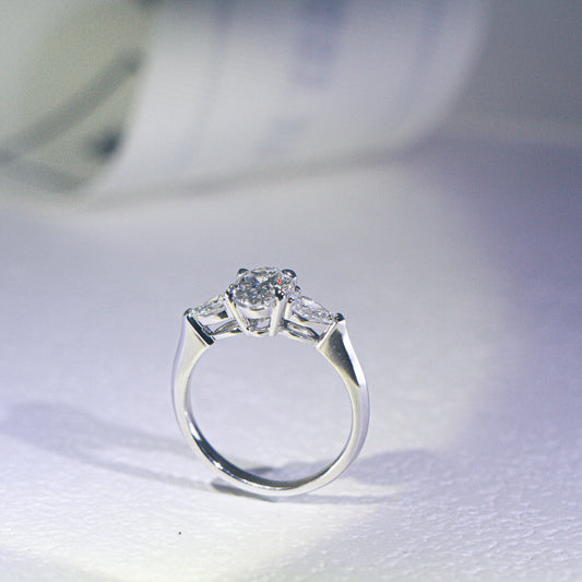 In-Stock 1.03cts Oval Shape Lab Grown Diamond Ring (REMI - R24806OVA)