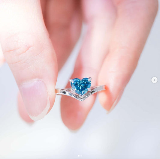 In-Stock 1.06cts Heart Shape Lab Grown Blue Diamond Ring (OONA - TMH91104)